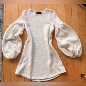 EUC bubble sleeve sweater dress